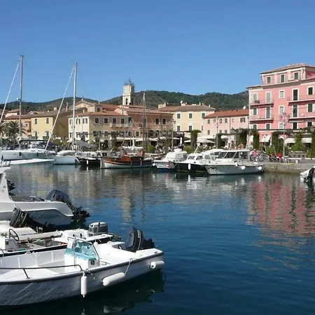 Casa Martina A Порт-Аццурро